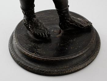 SKULPTUR, patinerad metall, märkt Fondeur Artistica Sommer, Capote Modello Sommer nr 26, 1900-talets första hälft.