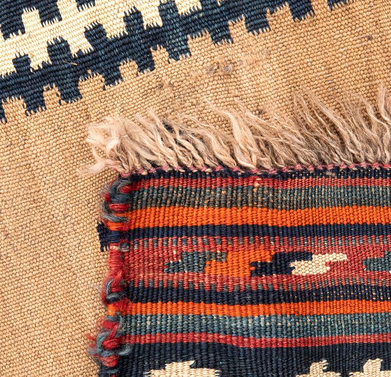 Carpet Kashgai kelim old/semiantique 116x61 cm.