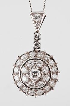 A DIAMOND PENDANT WITH CHAIN.