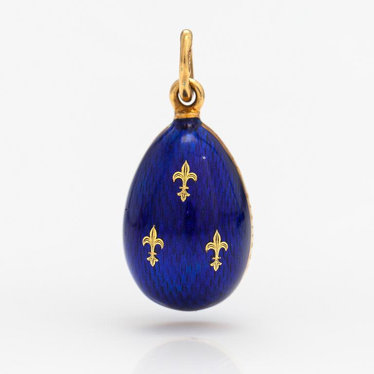 Fabergé, An 18K gold and enamel egg shaped pendant. Marked Fabergé, 573/1000. Victor Mayer.