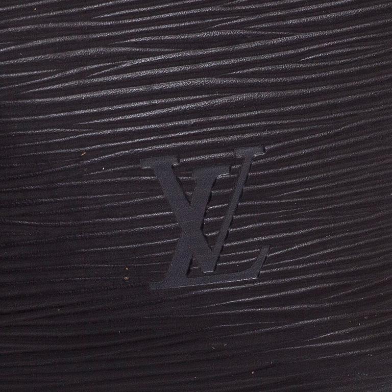 Louis Vuitton, an 'Epi Petit Noé' Bag.