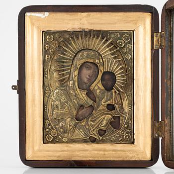 Ikon, Ryssland, 1800-tal med ochlad, Madonnan med barbet.