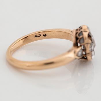 Ring 14K gold with rose-cut Diamonds, size 49.