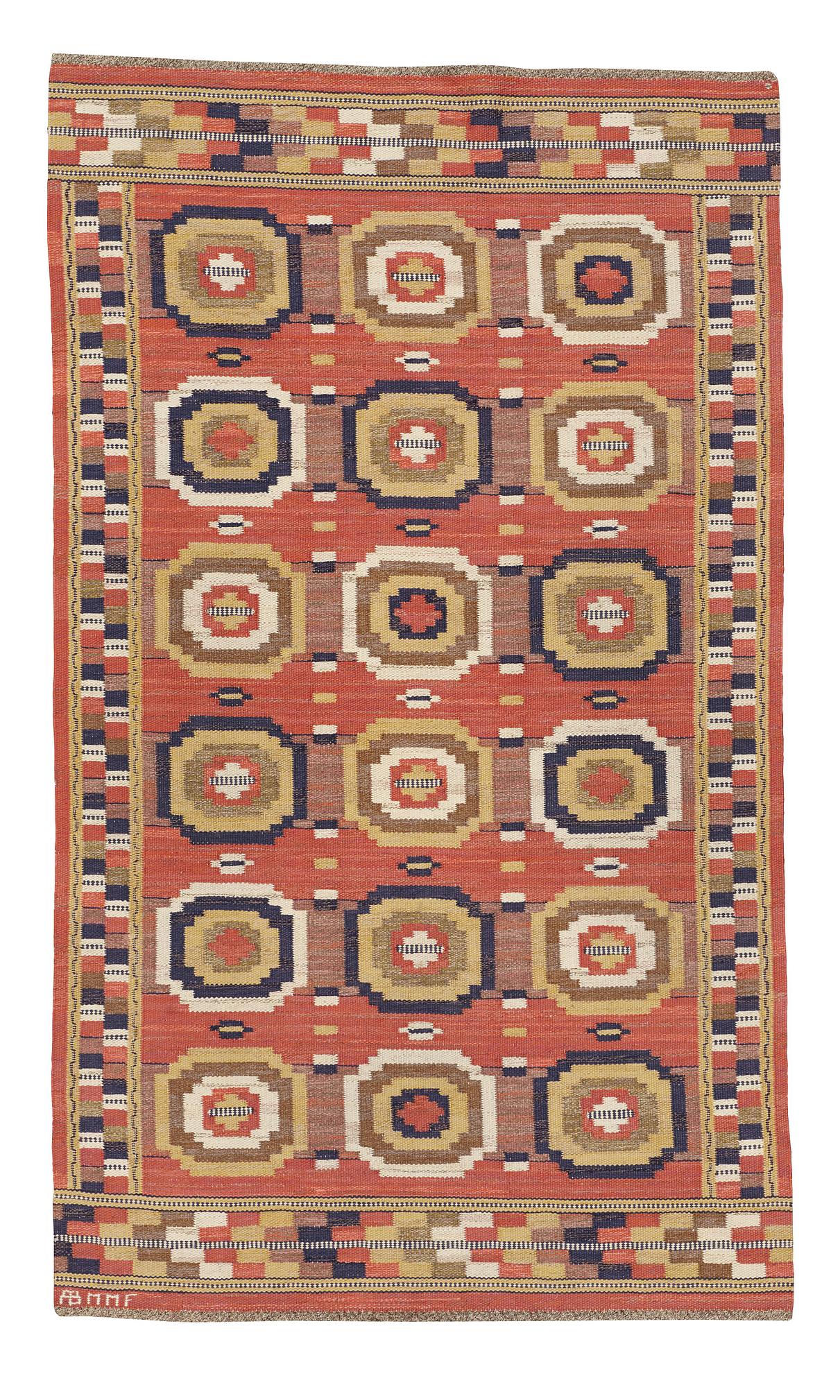 Märta Måås-Fjetterström, matta, "Röda åttan", rölakan, ca 255-257 x 149-150,5 cm, signerad AB MMF.