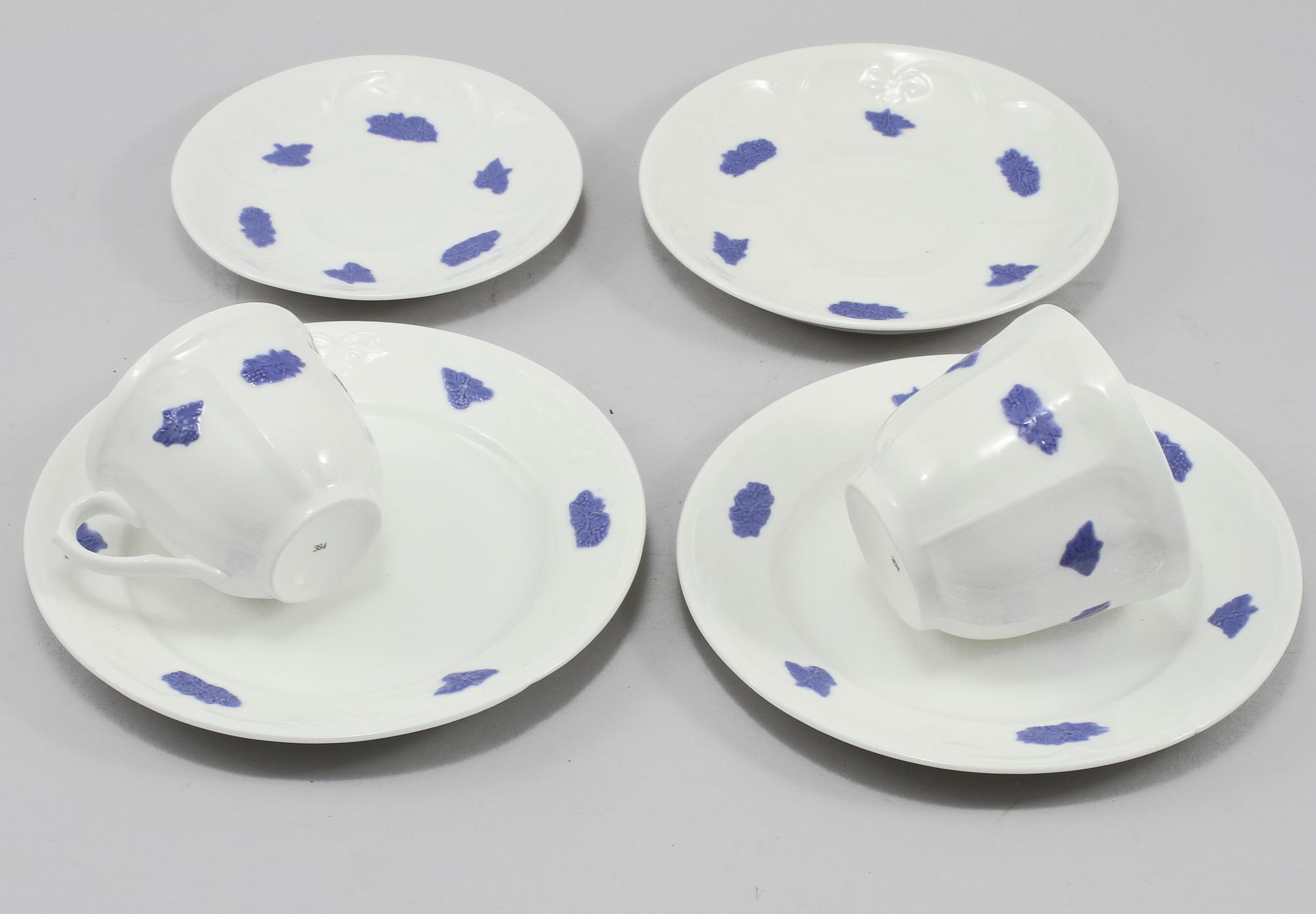 SERVISDELAR, ca 34 delar, porslin, "Blå Blom", Gustavsberg, 1900-talets andra hälft.