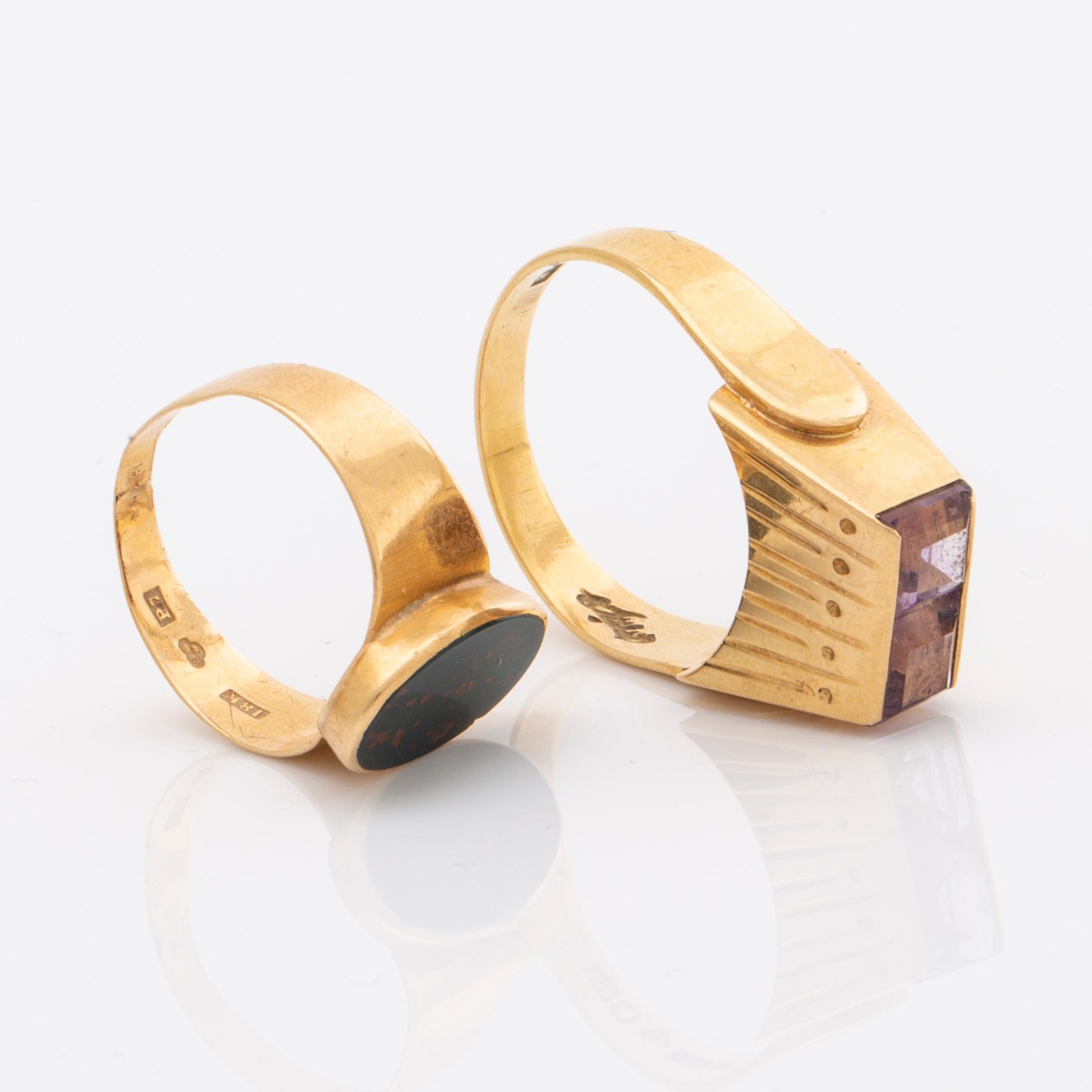 2 RINGS 18K gold, amethystes and bloodstone.