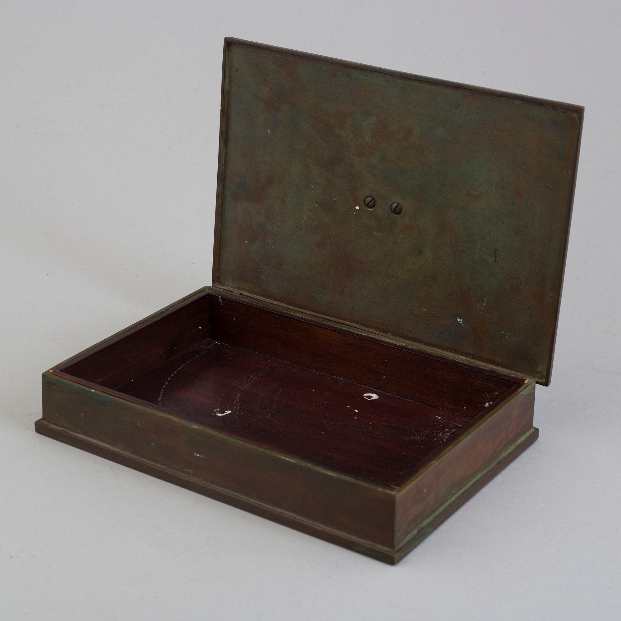 SUNE BÄCKSTRÖM, a bronze box from Malmö, 1930's.