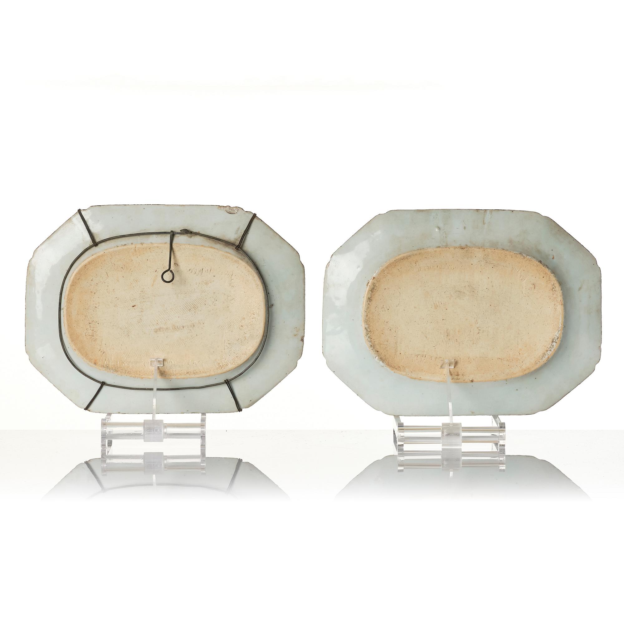 A Chinese blue and white porcelain service, 16 pieces, Qing dynasty, Qianlong (1736-95).