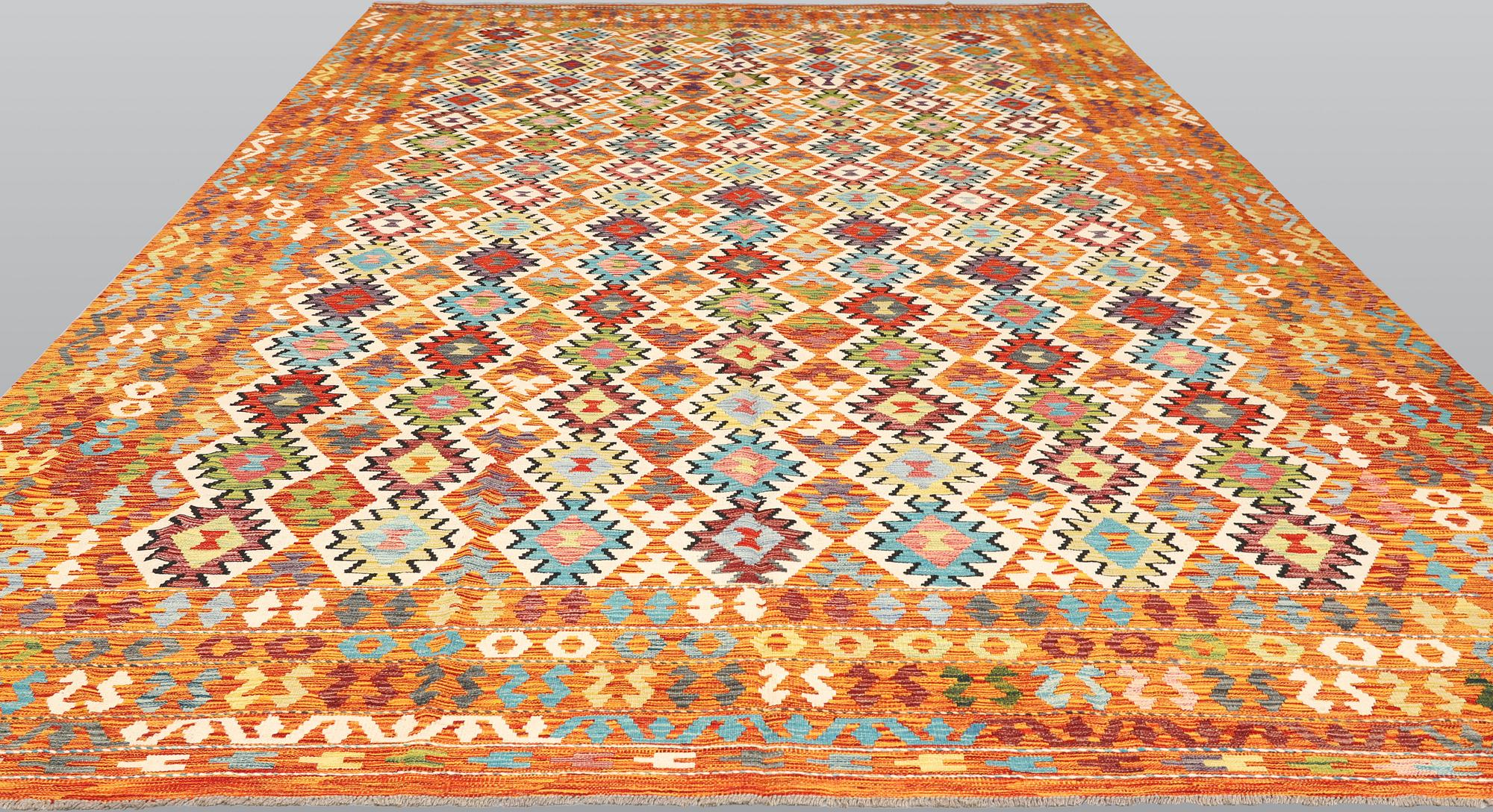 A Kilim carpet, c. 497 x 305 cm.