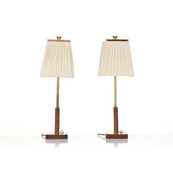 Harald Notini, bordslampor, ett par, modell 15485, Arvid Böhlmarks Lampfabrik, Stockholm, 1940-50-tal.