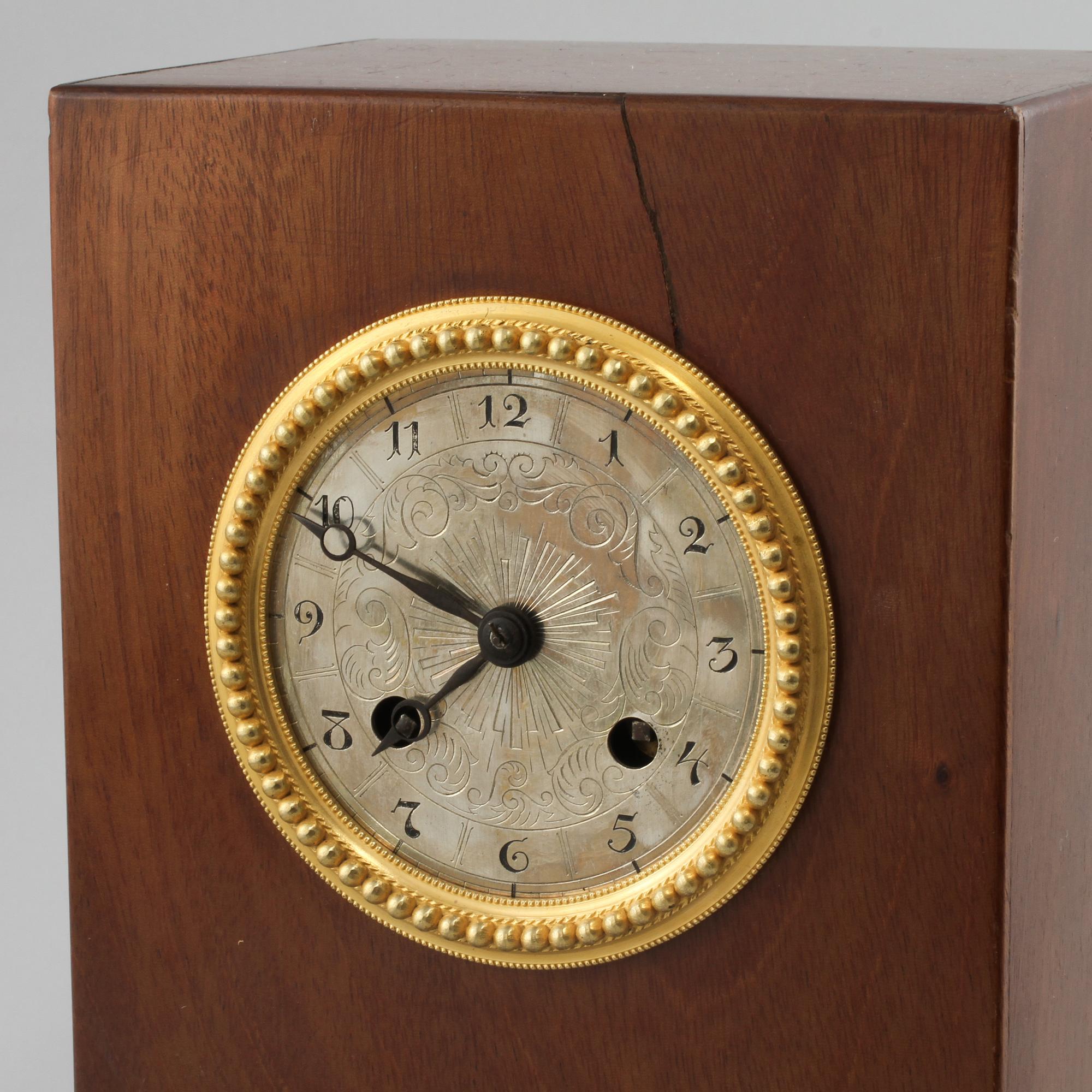 BORDSUR, Karl-Johan-stil, omkring 1800-talets senare del.