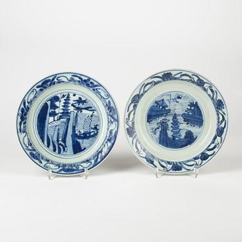 Two blue and white dishes, Ming dynasty, Wanli (1572-1620).