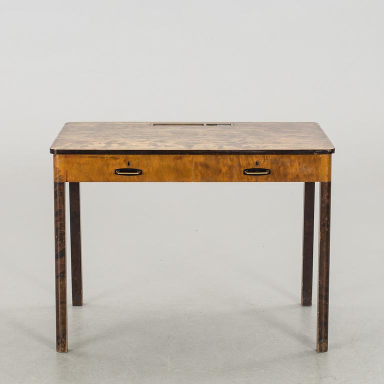 SKRIVBORD "Ideal"  NK verkstäder 1934.