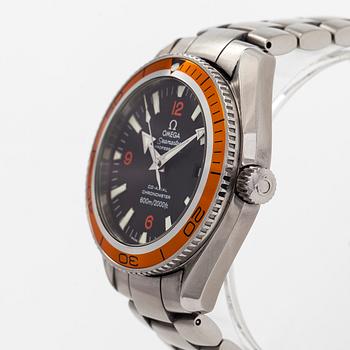 Omega, Seamaster, Planet Ocean, rannekello, 41,5 mm.