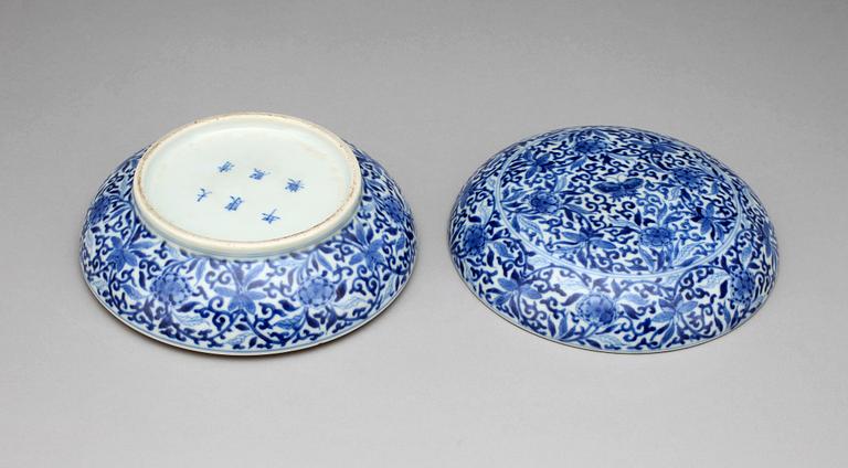 LOCKASK, porslin, Kangxistil, Kina 1800-tal.