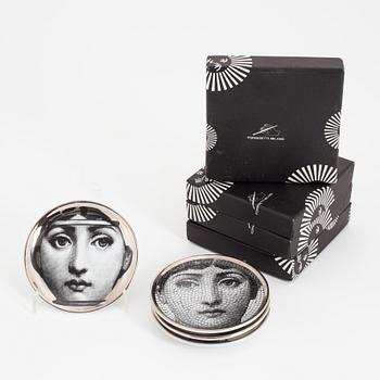 Fornasetti, coasters, 4 st, porslin, "Tema e Variazioni", Italien.