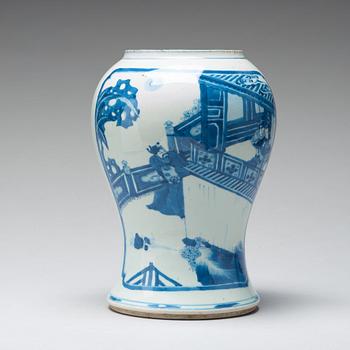 VAS, porslin. Qingdynastin, Kangxi (1662-1712).