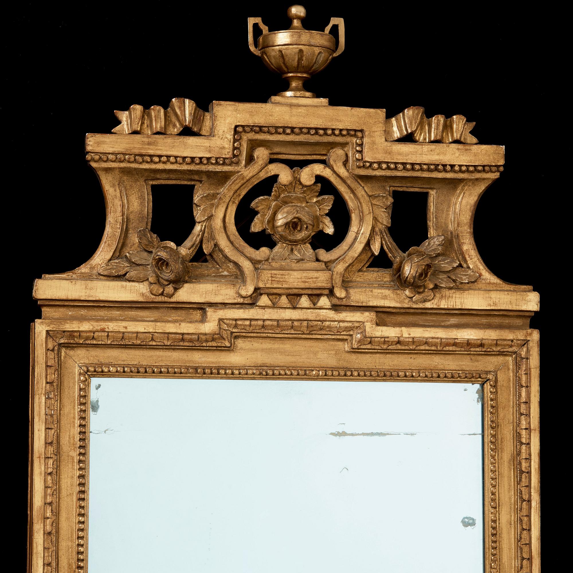 SPEGEL, av Johan Åkerblad (mästare i Stockholm 1758-1799). Gustaviansk.