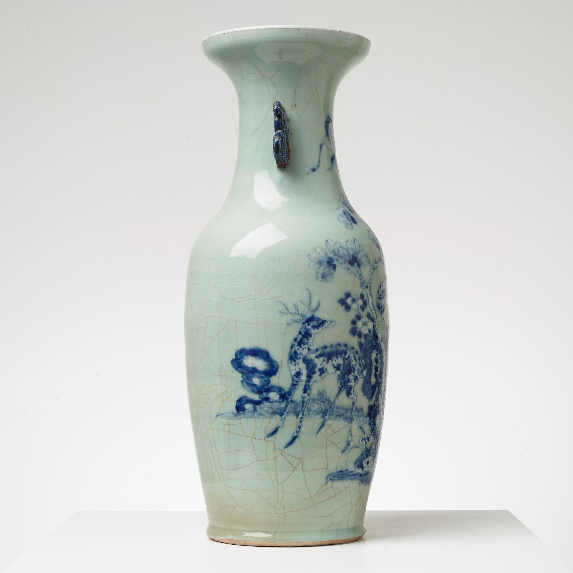 VAS, porslin. Sen Qing dynasti (1644-1911).