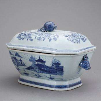 TERRIN, porslin, Kina, Qianlong (1736-95).