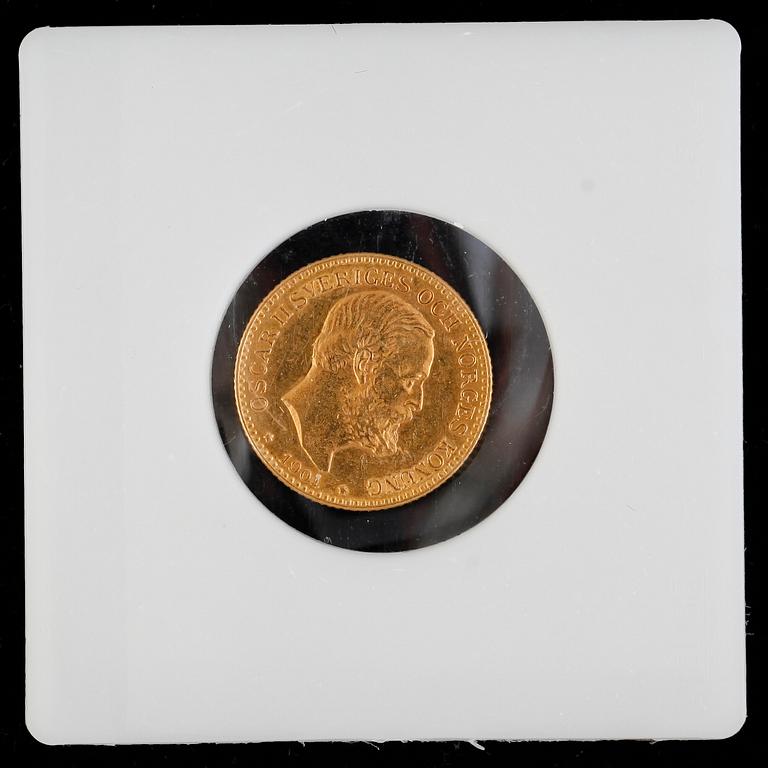 GULDMYNT, 10 kronor, Oscar II, 1901. Vikt ca 5 gram.