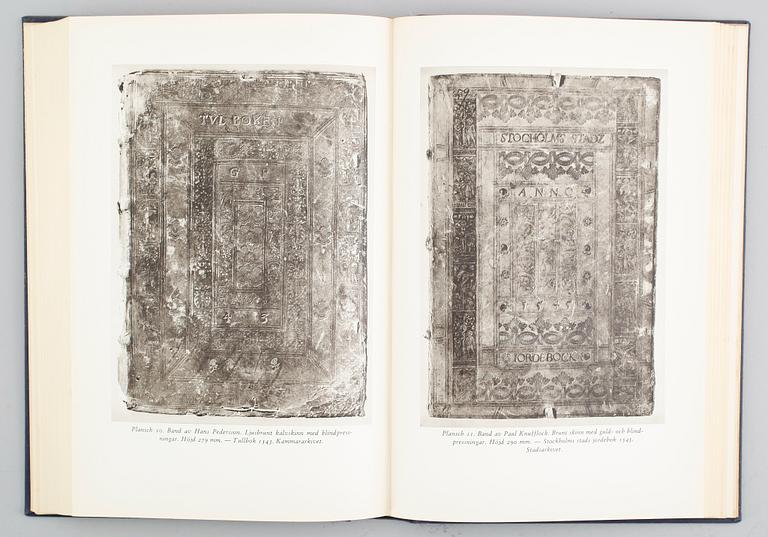 BÖCKER: Stockholms Bokbindare 1460-1880 samt Urmakare i Sverige, 2 volymer.