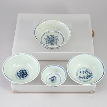 A group of four blue and white bowls, Ming dynasty (1368-1644).