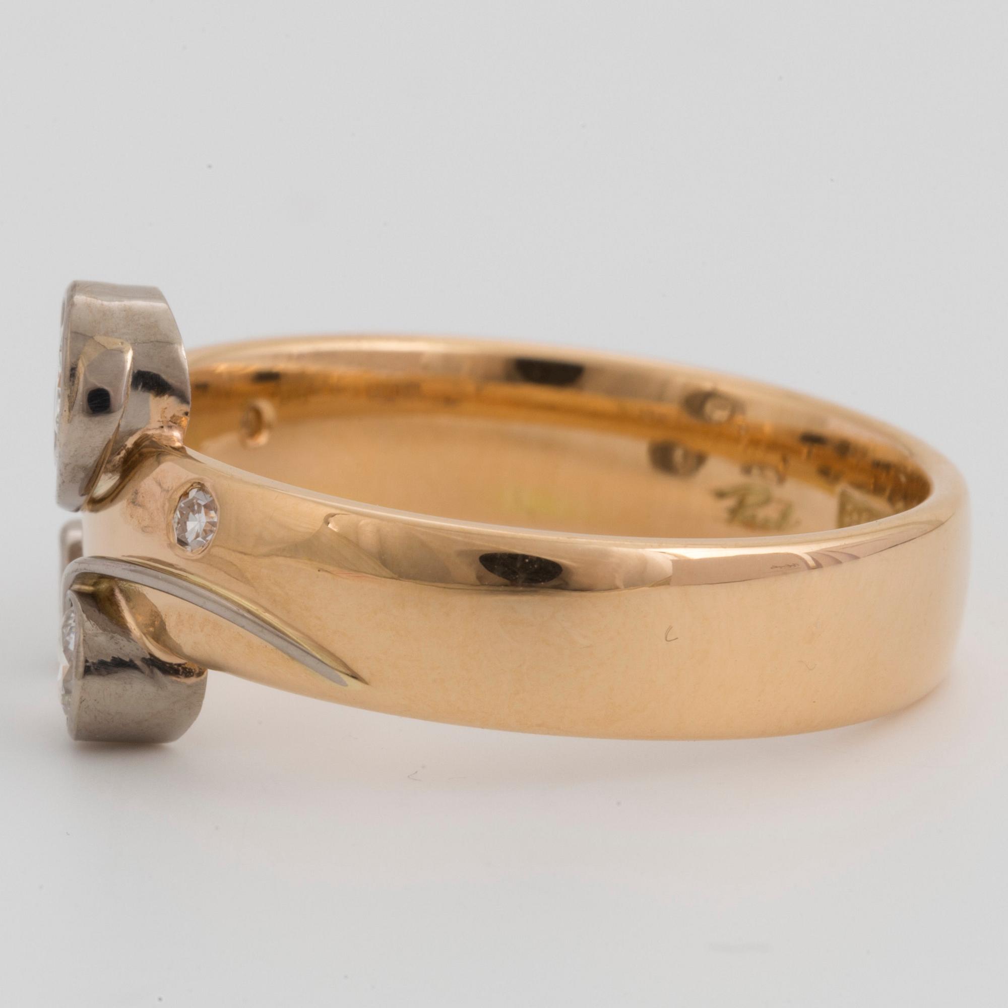 PERNLOS, Ring med diamanter.