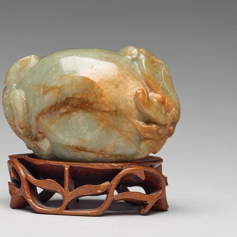 A nephrite brush washer, Qing dynasty (1644-1912).