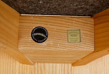 KARMSTOLAR, 1 par, "Iris", Bob & Dries van den Berghe, Tranekær, Danmark, 1900-talets slut.