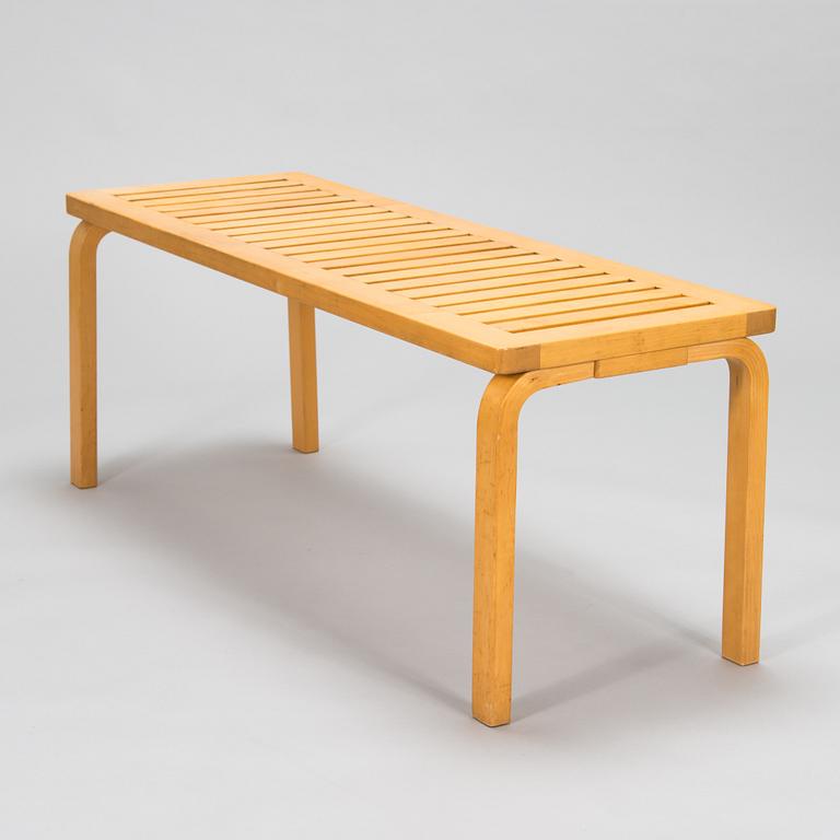 Alvar Aalto, bänk, 153A, Artek 1900-talets slut.