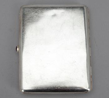 CIGARETTETUI, silver, Moskva, Ryssland 1908-1926.