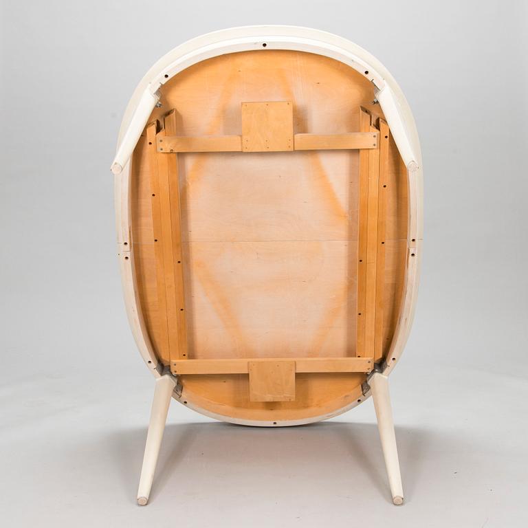 Carl Malmsten, tuoleja, 6 kpl, "Herrgården" sekä ruokapöytä.