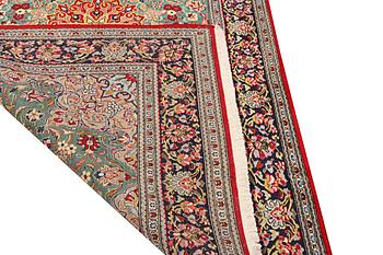 Matta. Kirman, ca 244 x 159 cm.