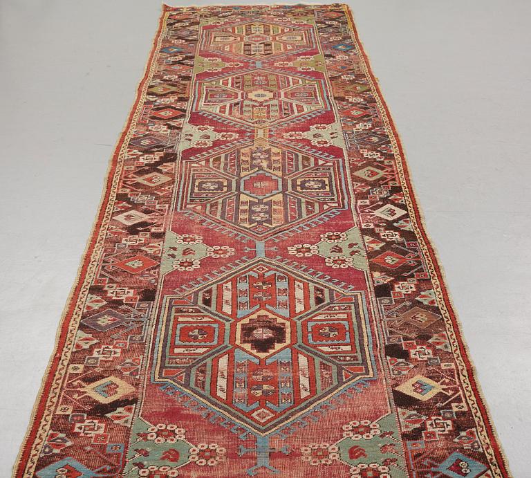 Gallerimatta, antik Centralanatolien, troligen Kirshehir, ca 425 x 101-107 cm.
