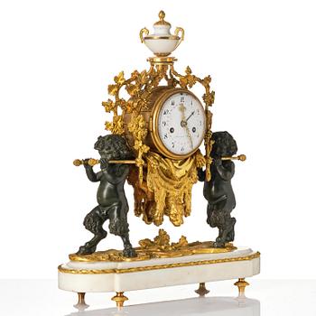 Bordspendyl, Parisarbete, sent 1700-tal, Louis XVI.