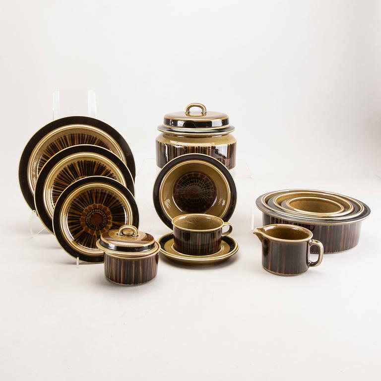 A Gunnel Olin-Grönqvist Kosmos 36 pcs service Arabia Finland.