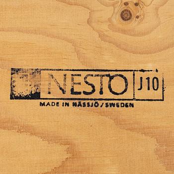 Gungstol, Nesto, Nässjö stolfabrik, modell 295, 1900-talets andra hälft, s.k. Kennedy-gungstol.