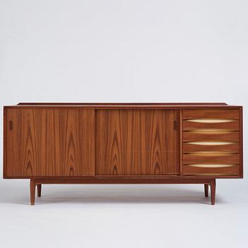 Arne Vodder, a teak sideboard, model 29, Sibast Møbler Denmark 1950-60's.