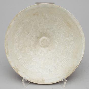 SKÅLFAT, keramik, troligen Yuan dynastin (1279-1368).