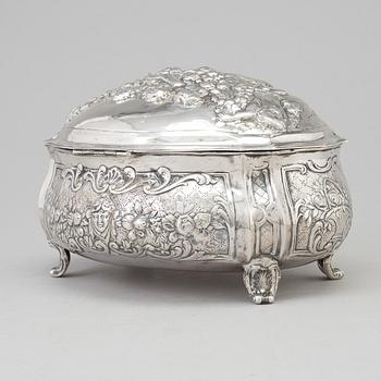 A silver sugar box, early 20th century.