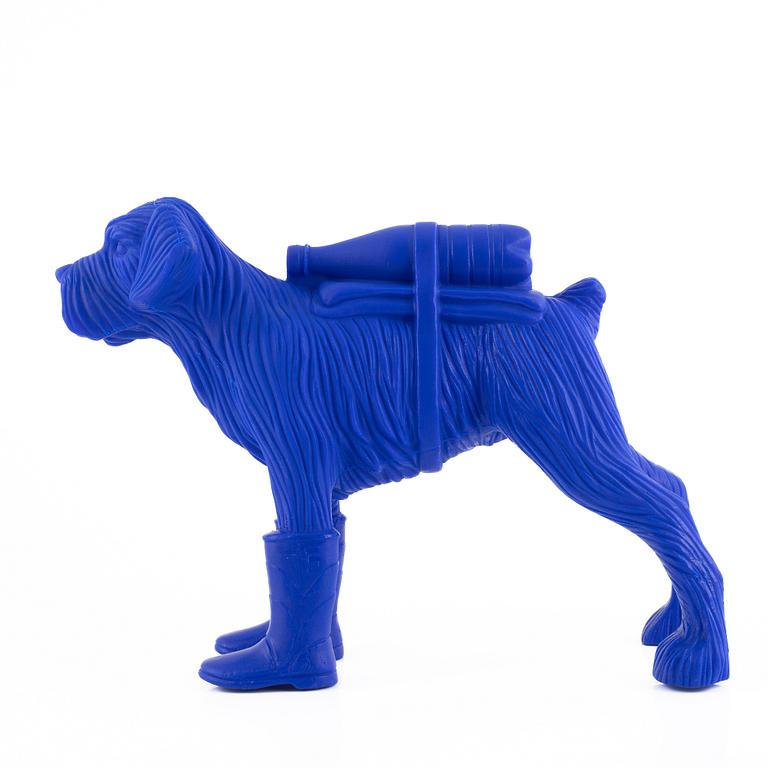 William Sweetlove, "Cloned Schnauzer with Water Bottle" (Blue).