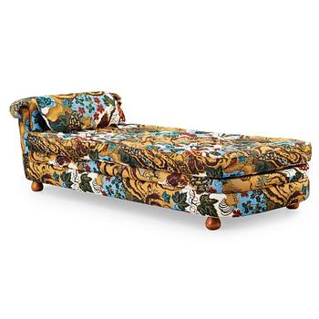 472. JOSEF FRANK, couch, Firma Svensk Tenn, modell 775.