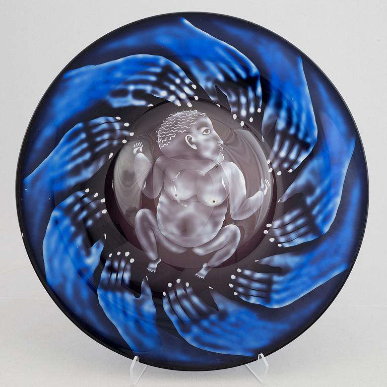 Steven Newell, a glass dish, late 20th Century.