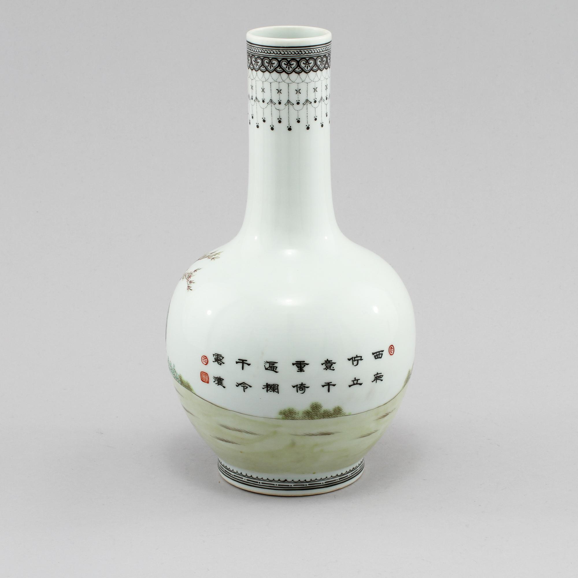 VAS, porslin, Kina, 1900-tal.