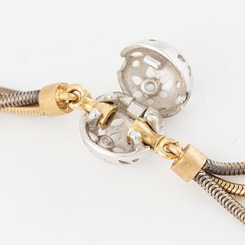 Ole Lynggaard, Charlotte Lynggaard, necklace 14K gold and silver with clasp in 18K white gold.