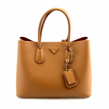 Prada, saffiano shoulder bag.