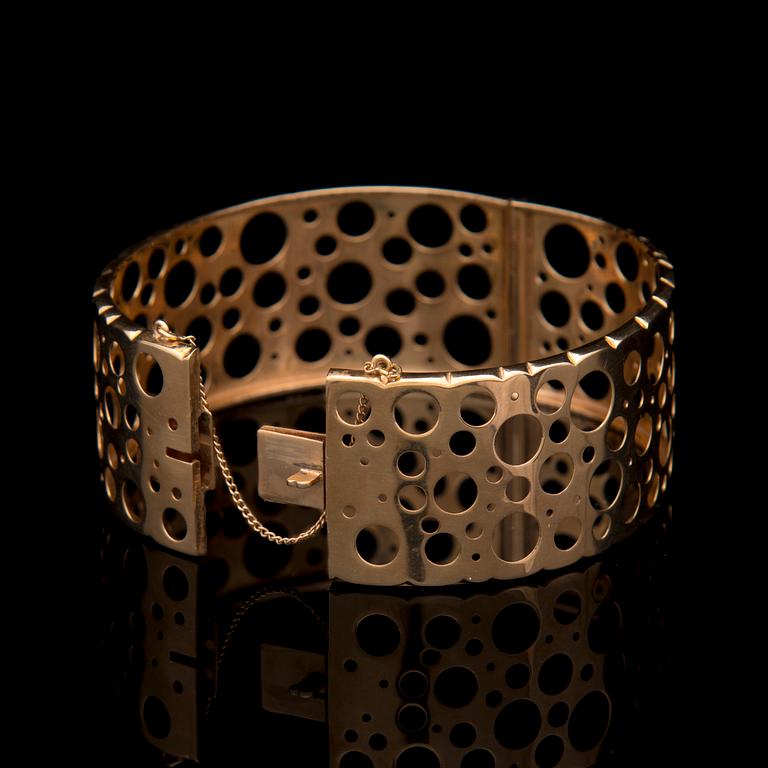 A LIISA VITALI BRACELET, 14K gold. Westerback, Helsinki Finland 1969.