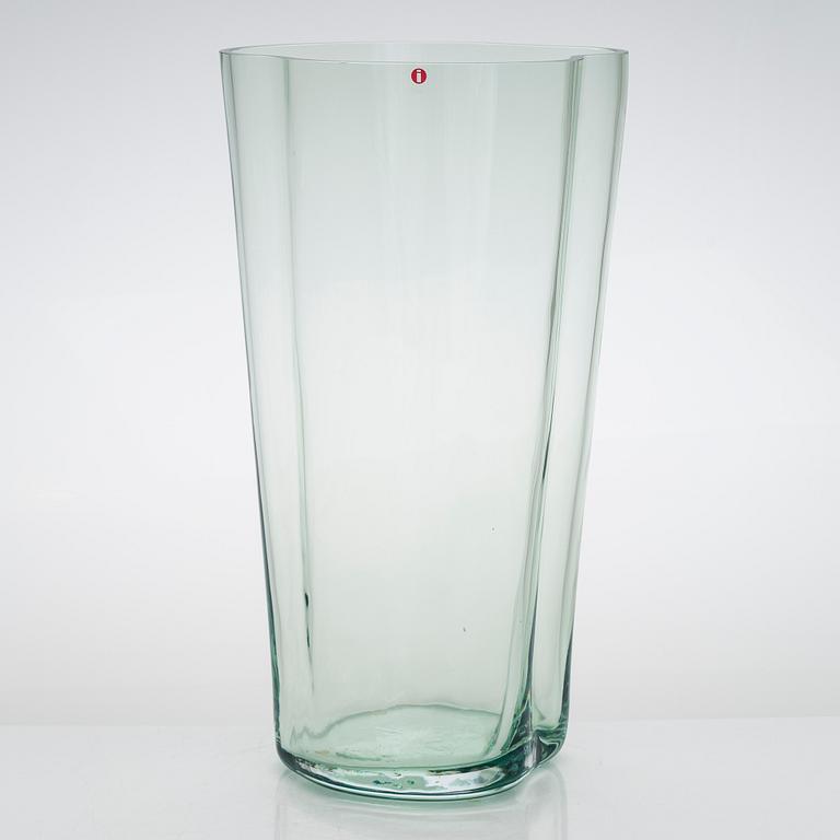 Alvar Aalto, anniversary vase, signed Alvar Aalto 100 1998 Iittala 1244/1998.