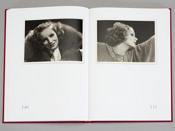REISFIELD & DANCE, CENTENNIAL EDITION OF GARBO Portraits from her Private Collection. Numr 45/175. Rizzoli, 2005.